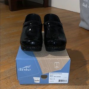 Size 8 Danskos